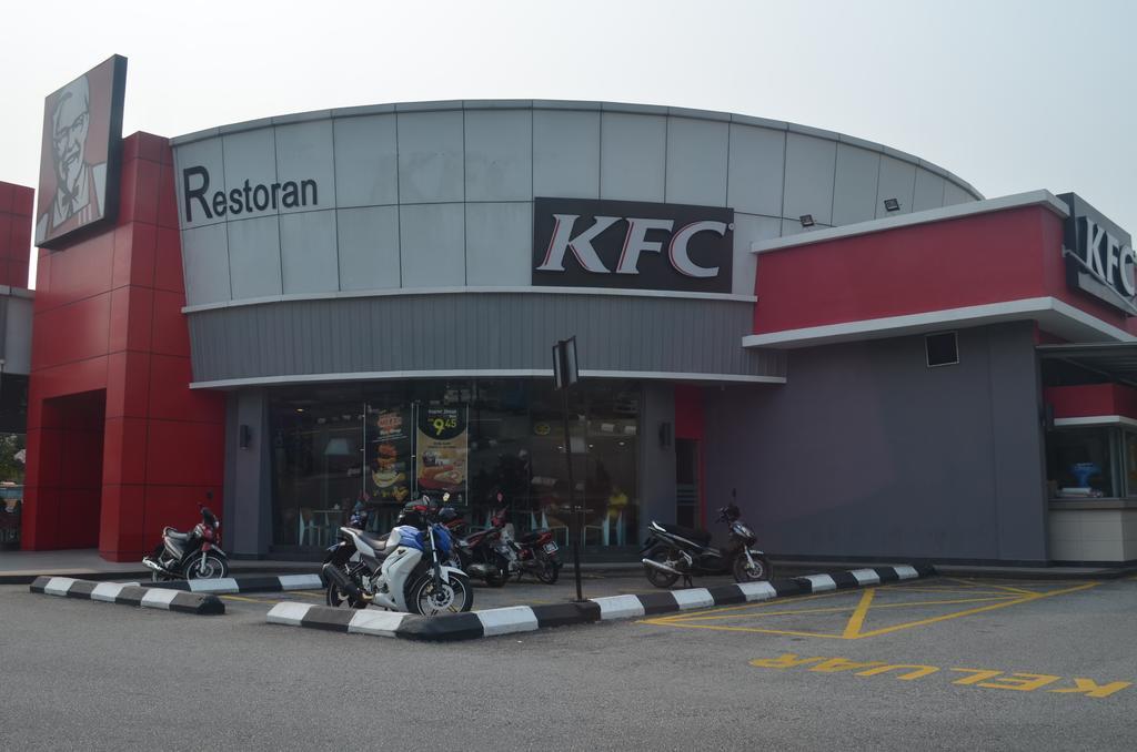 Rest & Go Hotel Shah Alam @ Uitm & Hospital Шах Алам Екстериор снимка