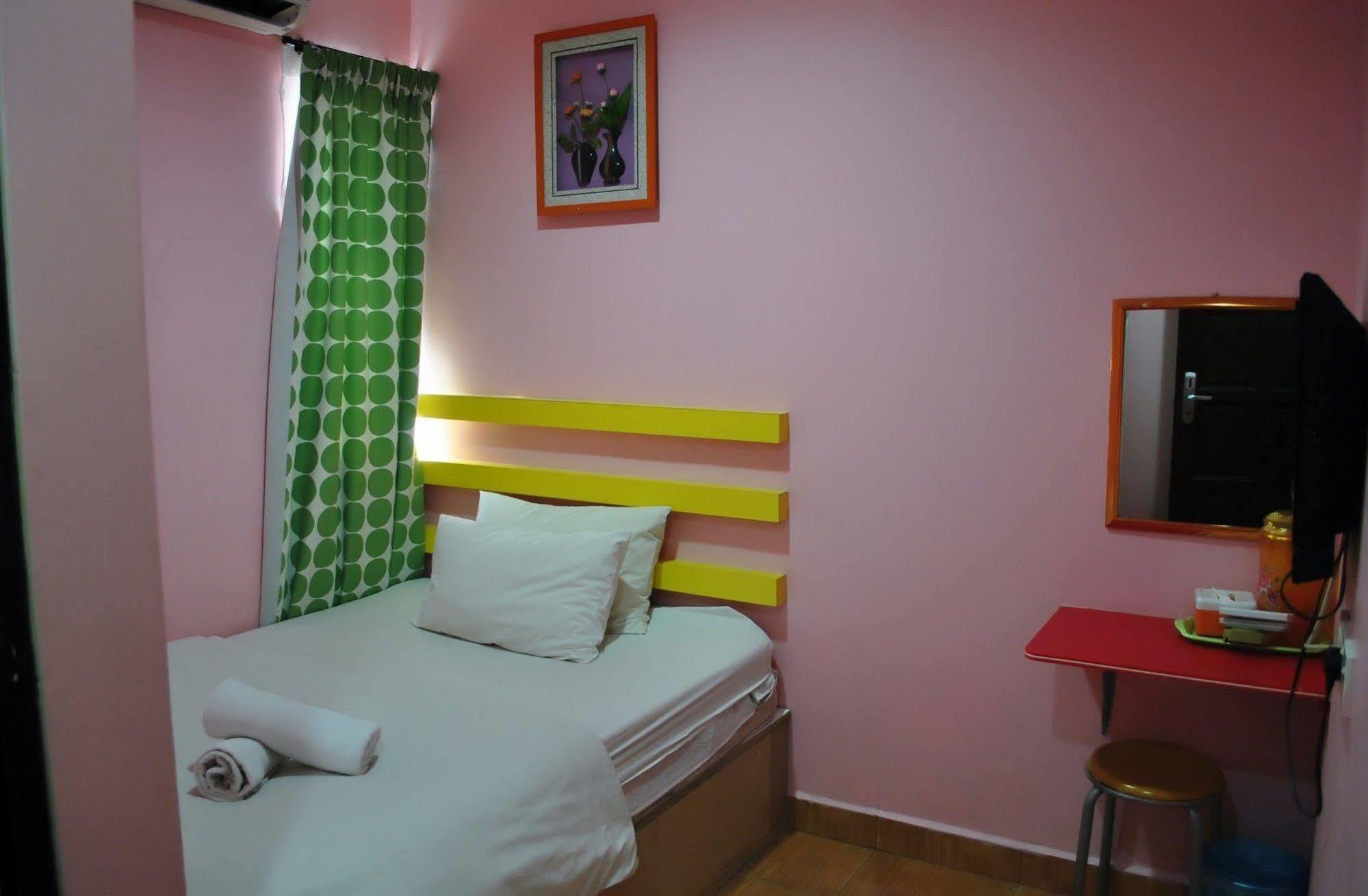 Rest & Go Hotel Shah Alam @ Uitm & Hospital Шах Алам Екстериор снимка